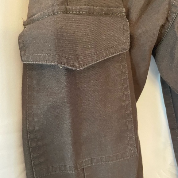 Tommy Hilfiger Cargo Pants size 4 zippered legs - Picture 4 of 5